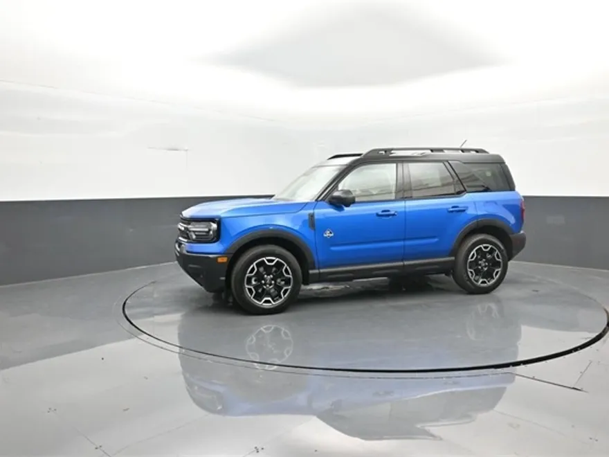 2025 Ford Bronco Sport Outer Banks photo 1