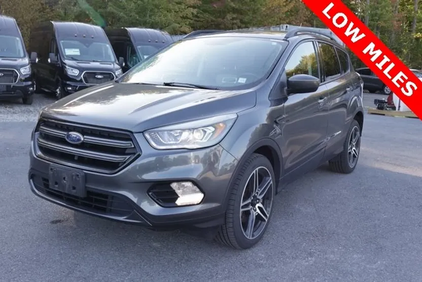 2019 Ford Escape SEL photo 1