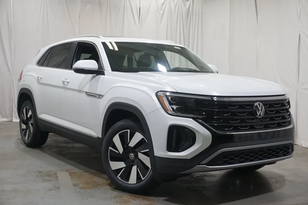 2025 Volkswagen Atlas Cross Sport SEL photo 1