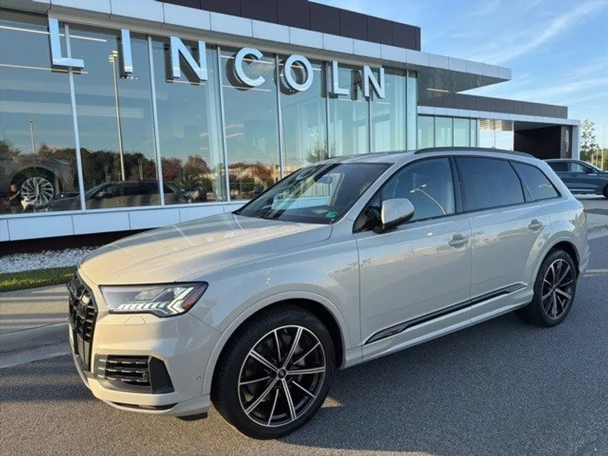2022 Audi Q7 Prestige 55 photo 1