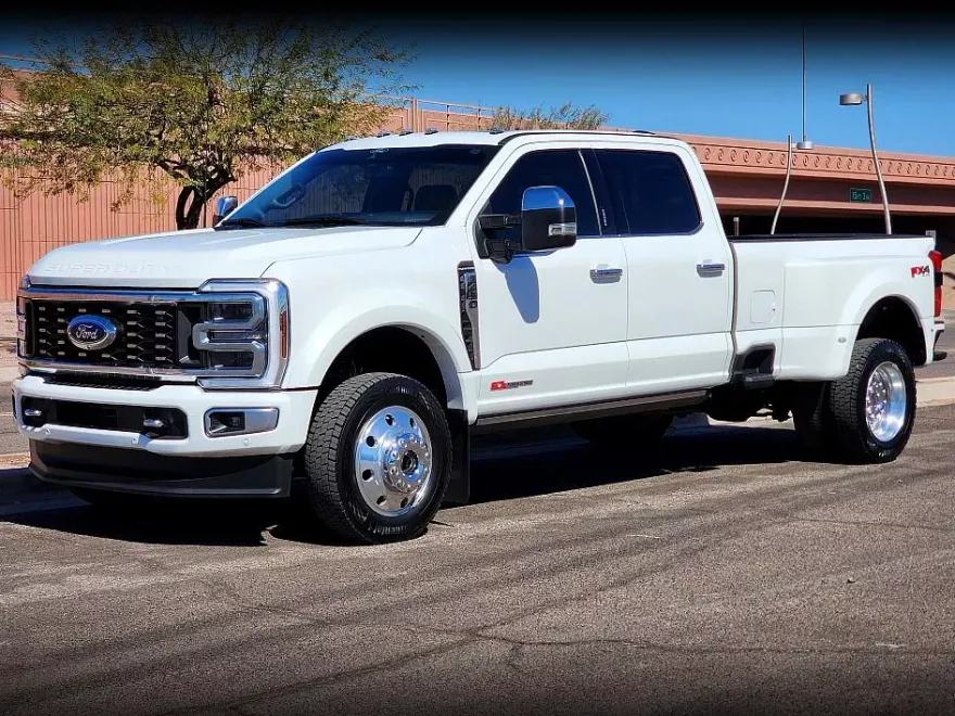 2024 Ford F-450 Platinum photo 1