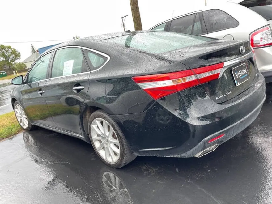 2013 Toyota Avalon XLE photo 1