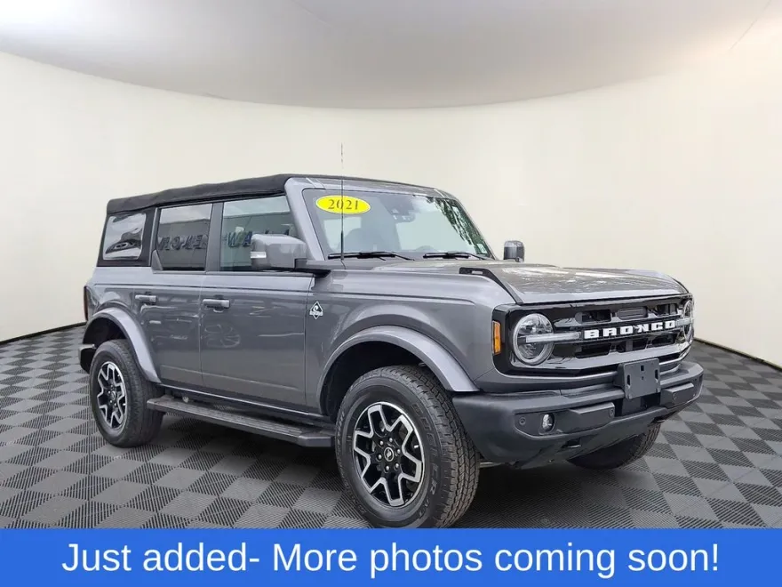 2021 Ford Bronco Outer Banks photo 1