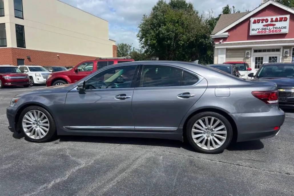 2013 Lexus LS 460 photo 1