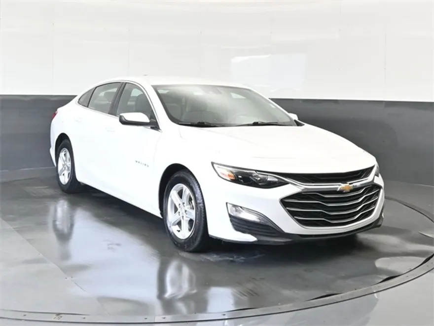 2020 Chevrolet Malibu LS photo 1