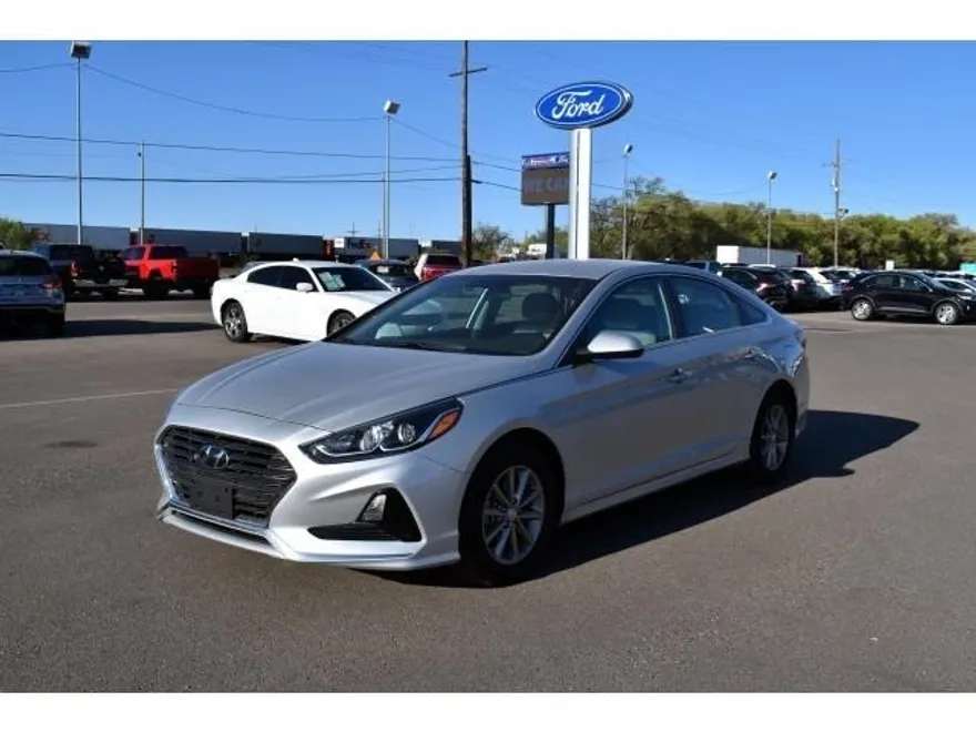 2019 Hyundai Sonata SE photo 1