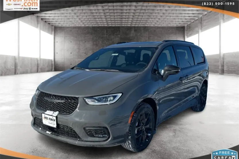 2025 Chrysler Pacifica Limited photo 1