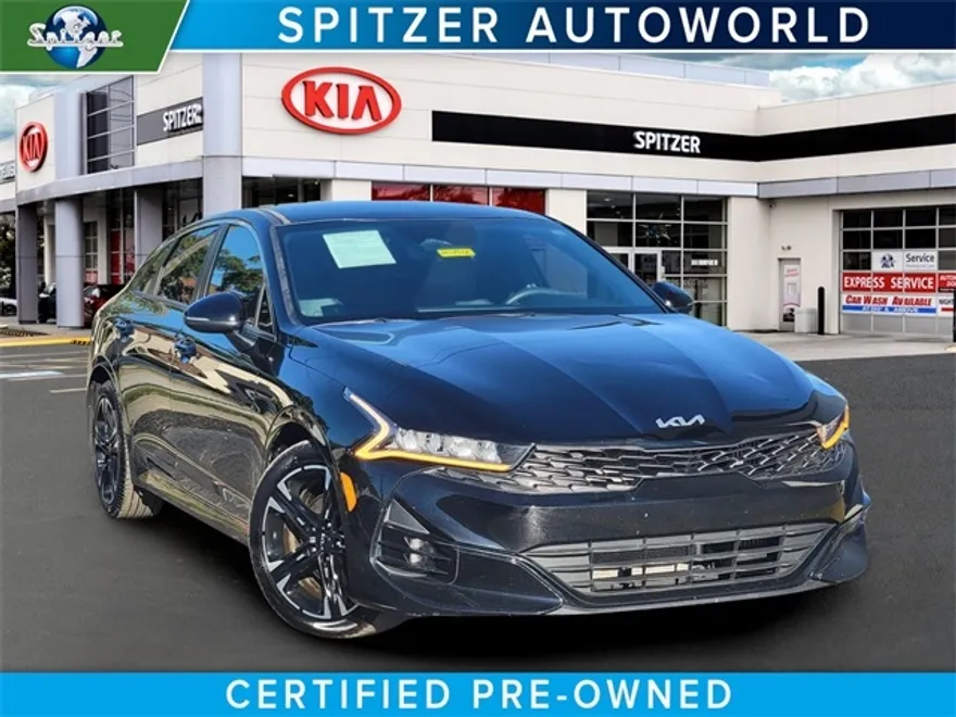 2022 Kia K5 GT-Line photo 1