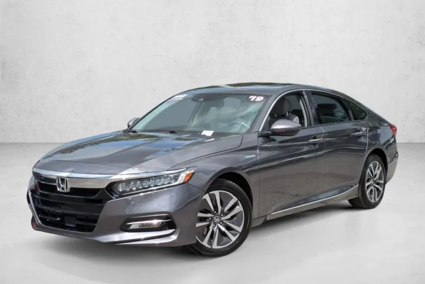 2019 Honda Accord Hybrid Touring photo 1