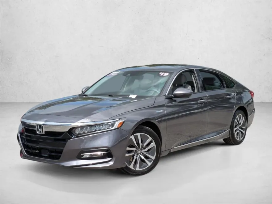 2019 Honda Accord Hybrid Touring photo 1