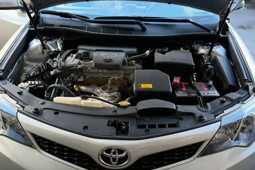 2013 Toyota Camry SE photo 1