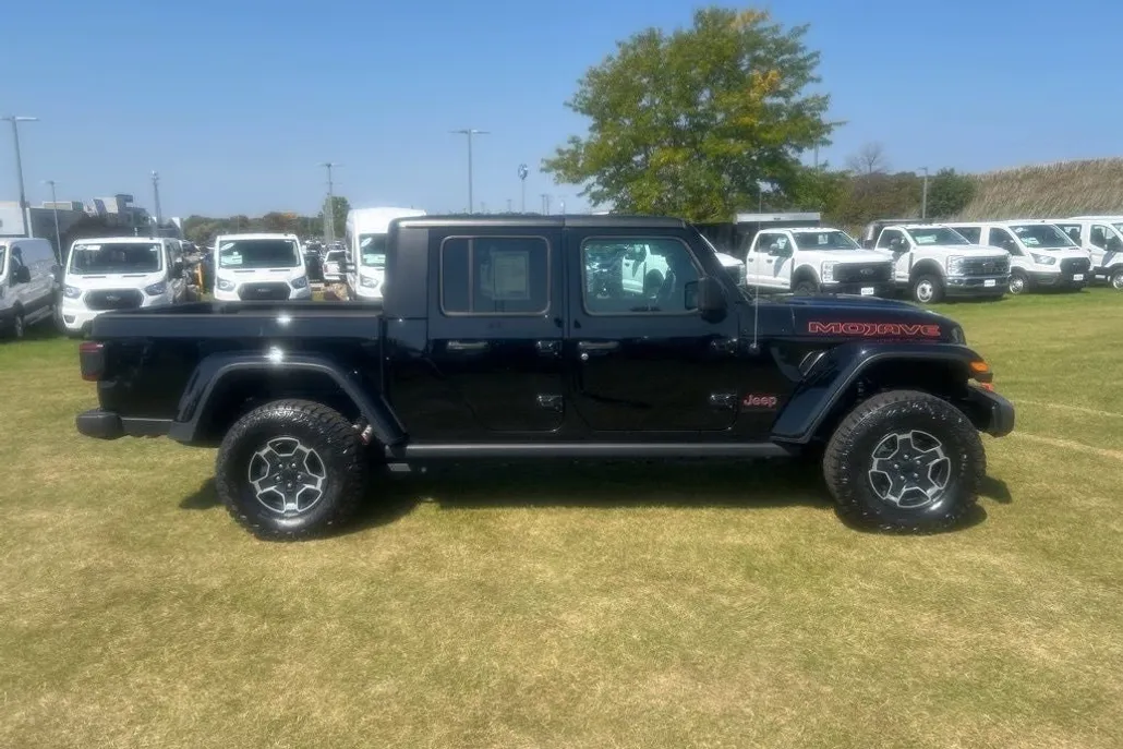 2022 Jeep Gladiator Mojave photo 1