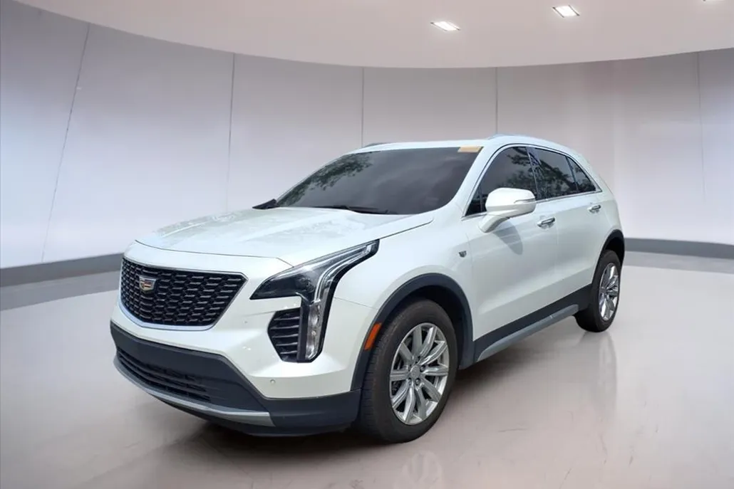 2023 Cadillac XT4 Premium Luxury photo 1