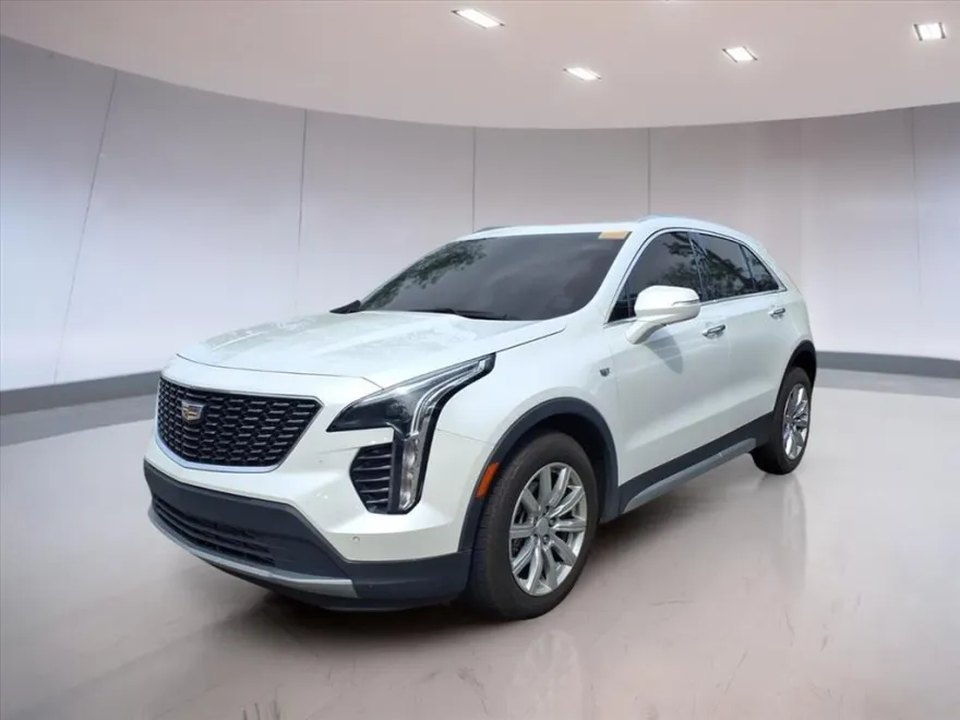 2023 Cadillac XT4 Premium Luxury photo 1