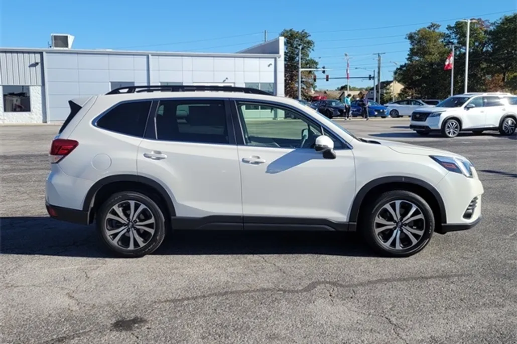 2022 Subaru Forester Limited photo 1