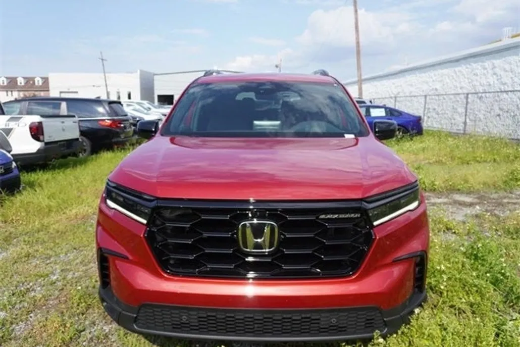 2025 Honda Pilot Black Edition photo 1