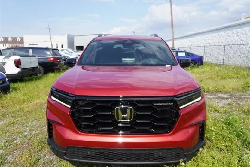 2025 Honda Pilot Black Edition photo 1