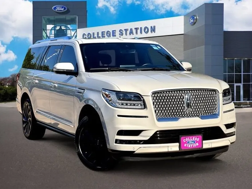 2021 Lincoln Navigator L Reserve photo 1