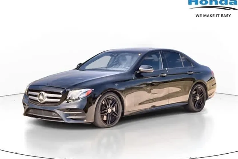 2018 Mercedes Benz E 300 Sedan photo 1