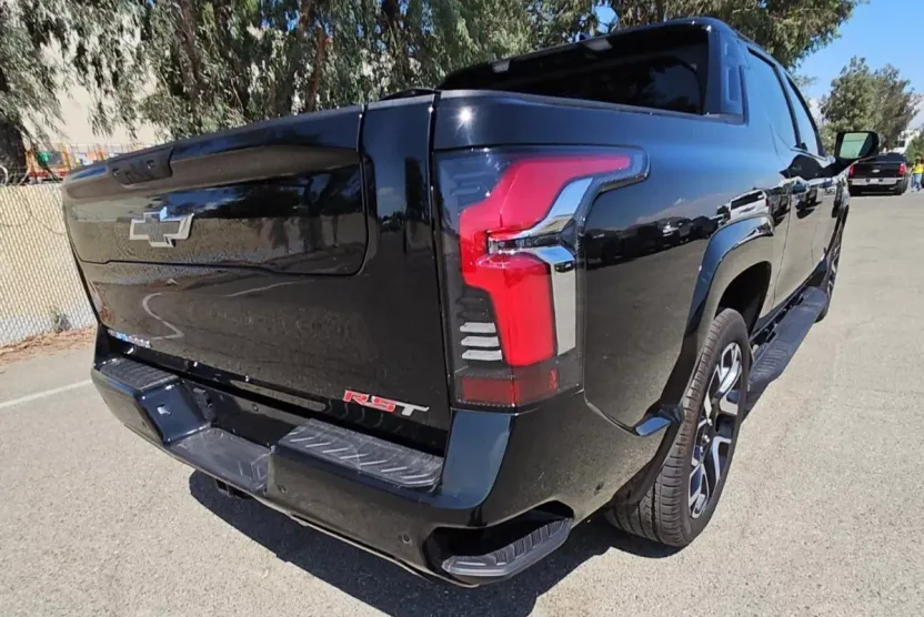 2024 Chevrolet Silverado RST photo 1