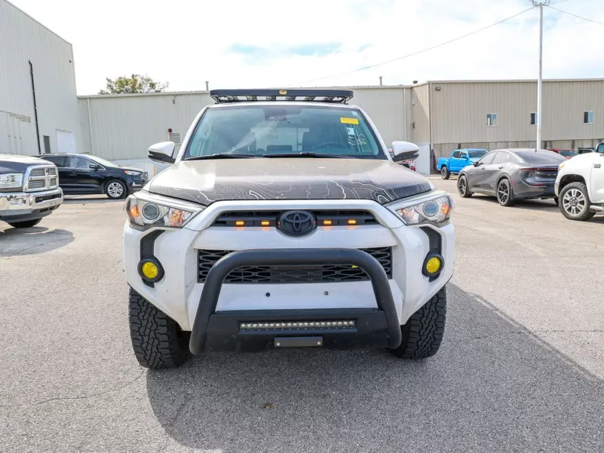 2020 Toyota 4Runner SR5 Premium photo 1
