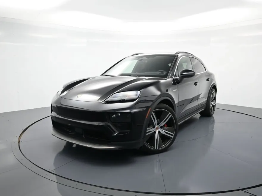 2025 Porsche Macan Electric photo 1