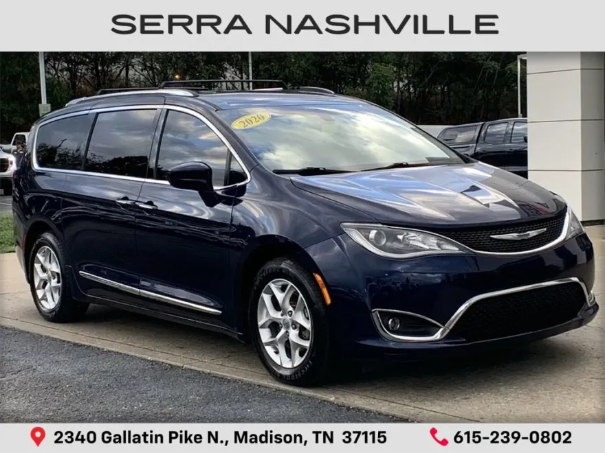 2020 Chrysler Pacifica Touring L photo 1
