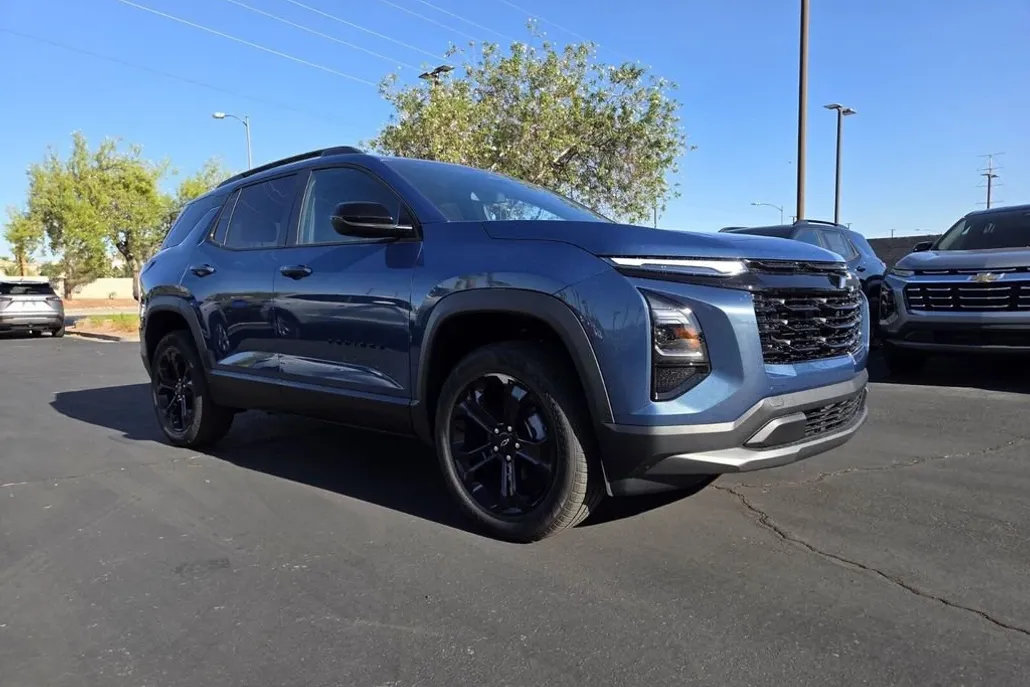 2026 Chevrolet Equinox LT photo 1