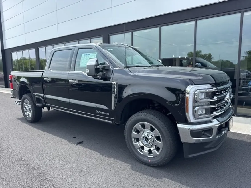 2025 Ford F-350 Lariat photo 1