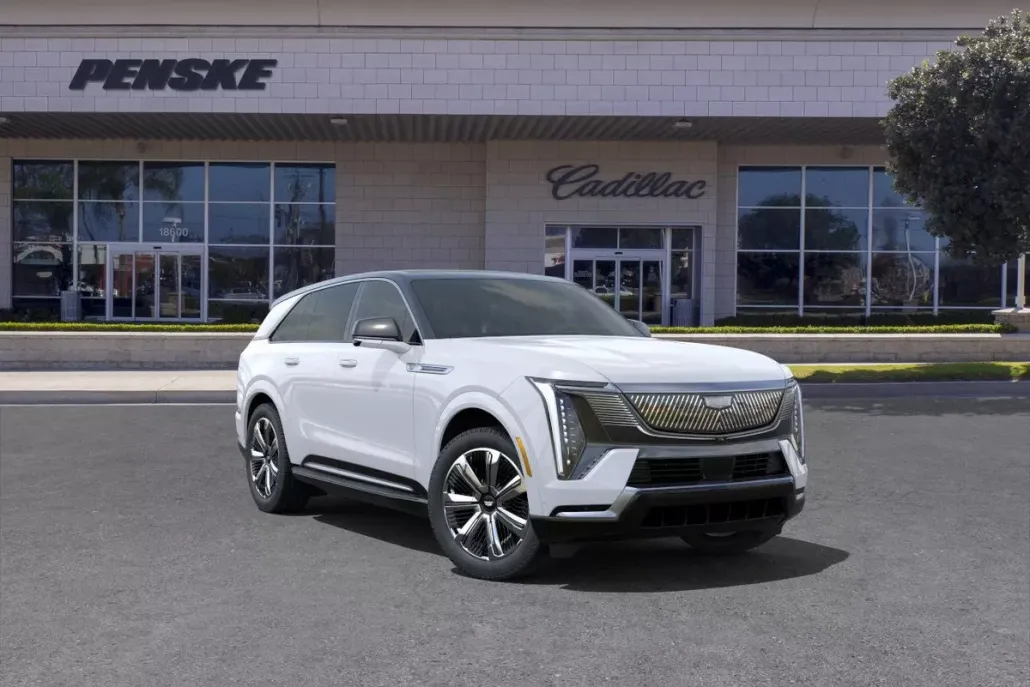 2025 Cadillac Escalade IQ Luxury photo 1