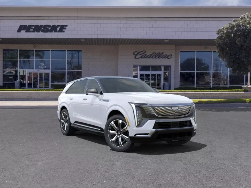 2025 Cadillac Escalade IQ Luxury photo 1