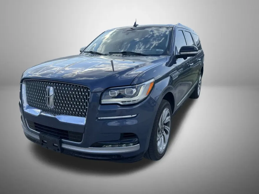 2022 Lincoln Navigator L Reserve photo 1