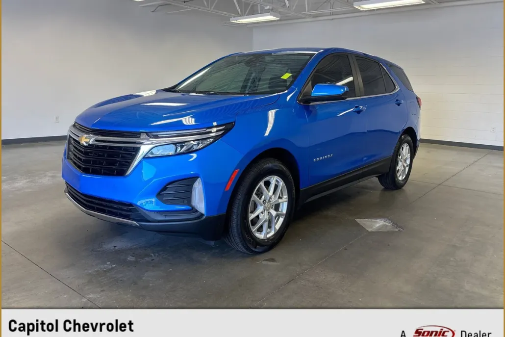 2024 Chevrolet Equinox LT photo 1