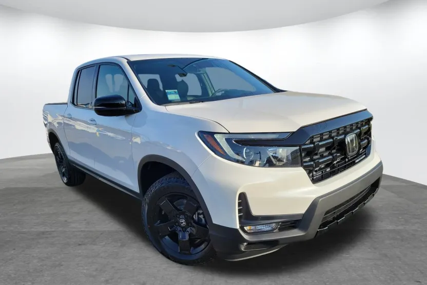 2026 Honda Ridgeline Black Edition photo 1