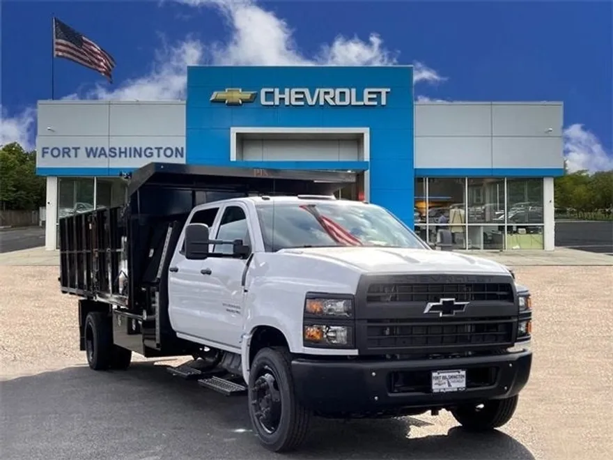 2024 Chevrolet Silverado 5500HD Work Truck photo 1