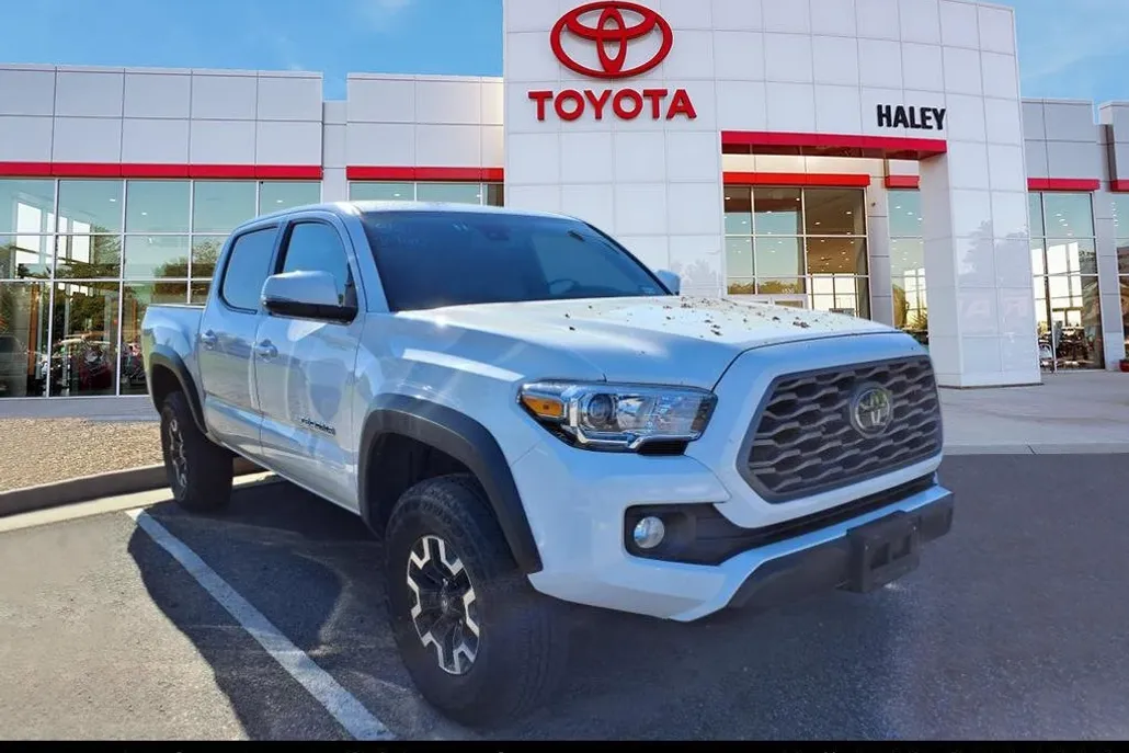 2023 Toyota Tacoma TRD Double Cab V6 photo 1