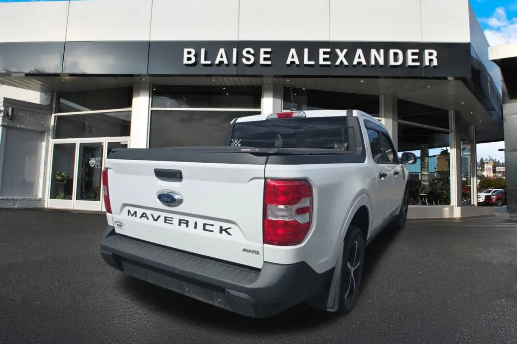 2022 Ford Maverick XL photo 1