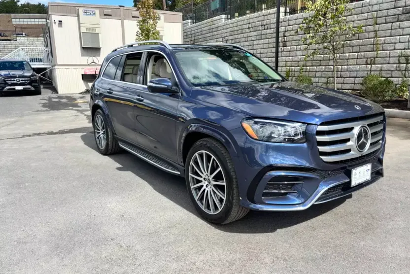 2025 Mercedes Benz GLS 580 4MATIC photo 1