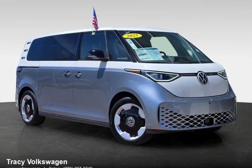 2025 Volkswagen ID. Buzz Pro Plus photo 1