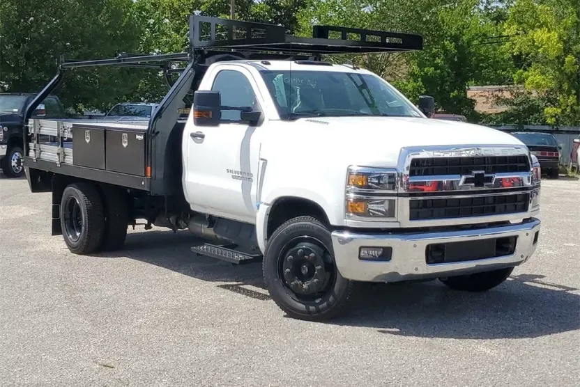 2022 Chevrolet Silverado 5500HD Work Truck photo 1