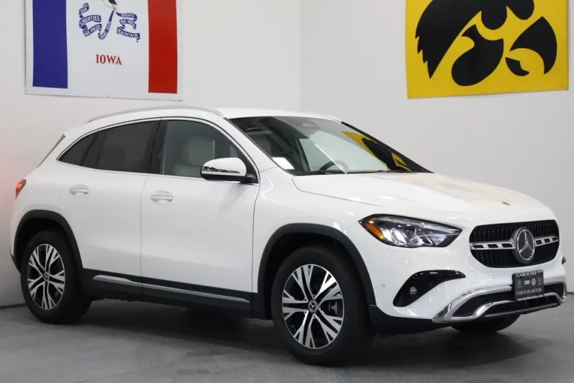 2025 Mercedes Benz GLA 250 4MATIC photo 1
