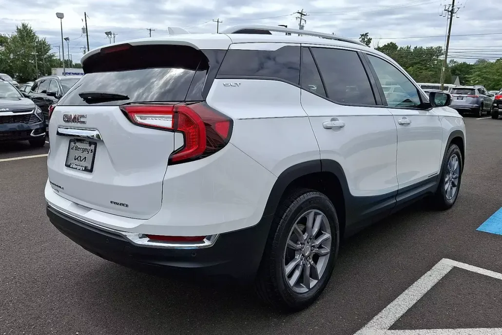 2022 Gmc Terrain SLT photo 1