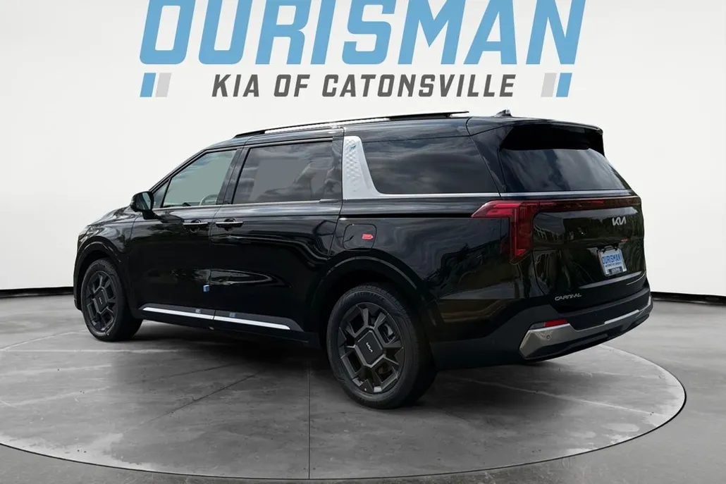 2026 Kia Carnival SX photo 1