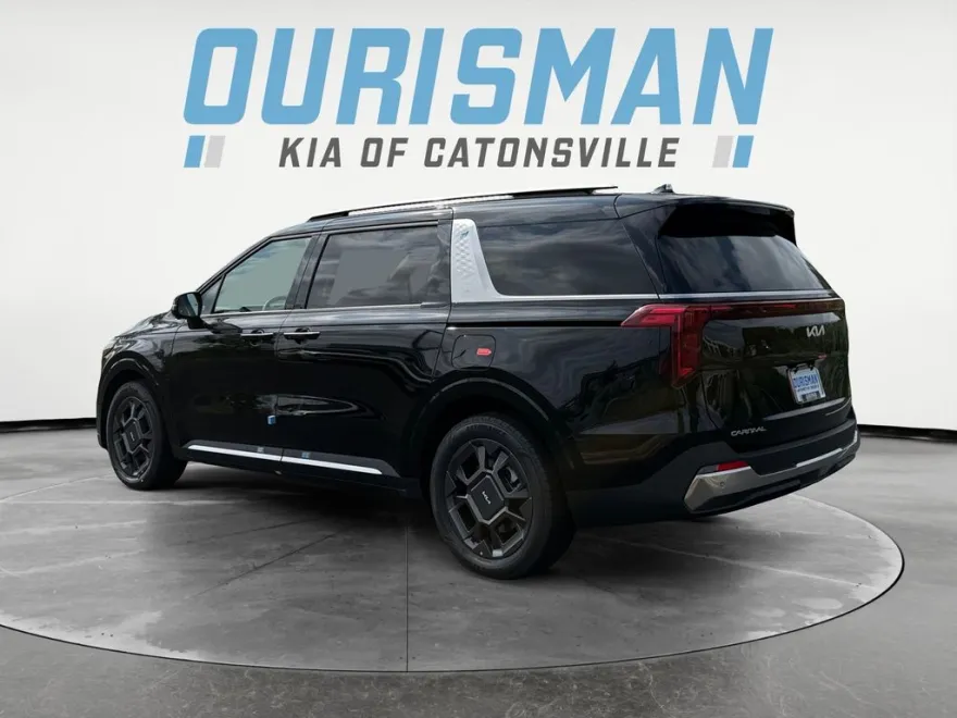 2026 Kia Carnival SX photo 1