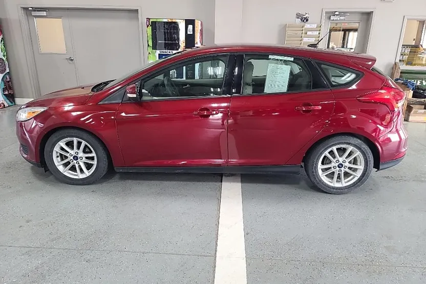 2016 Ford Focus SE photo 1
