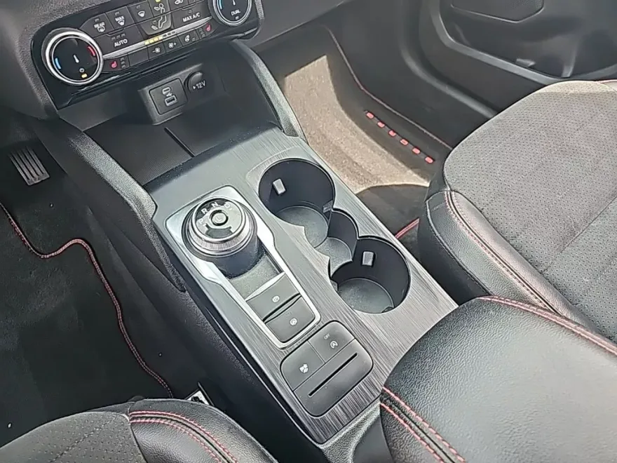 2022 Ford Escape SEL photo 30