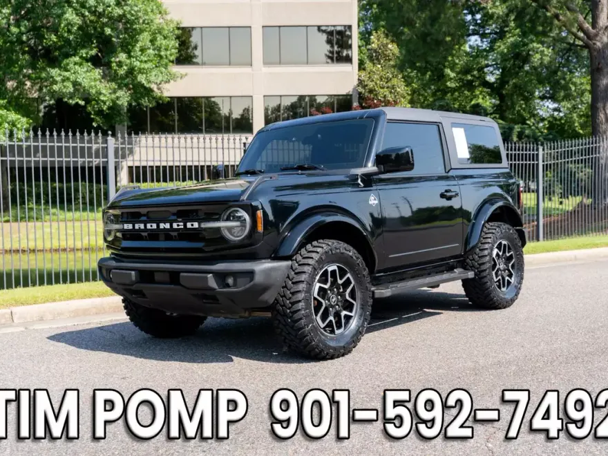 2023 Ford Bronco Outer Banks photo 1