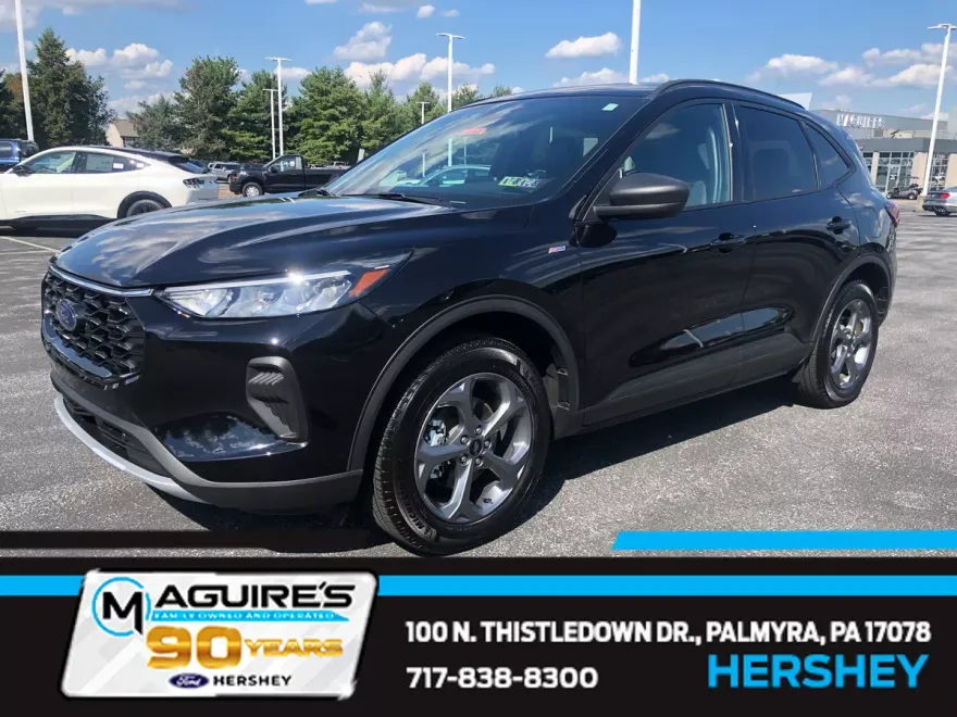 2025 Ford Escape ST-Line photo 1
