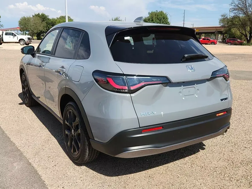 2025 Honda HR-V Sport photo 1