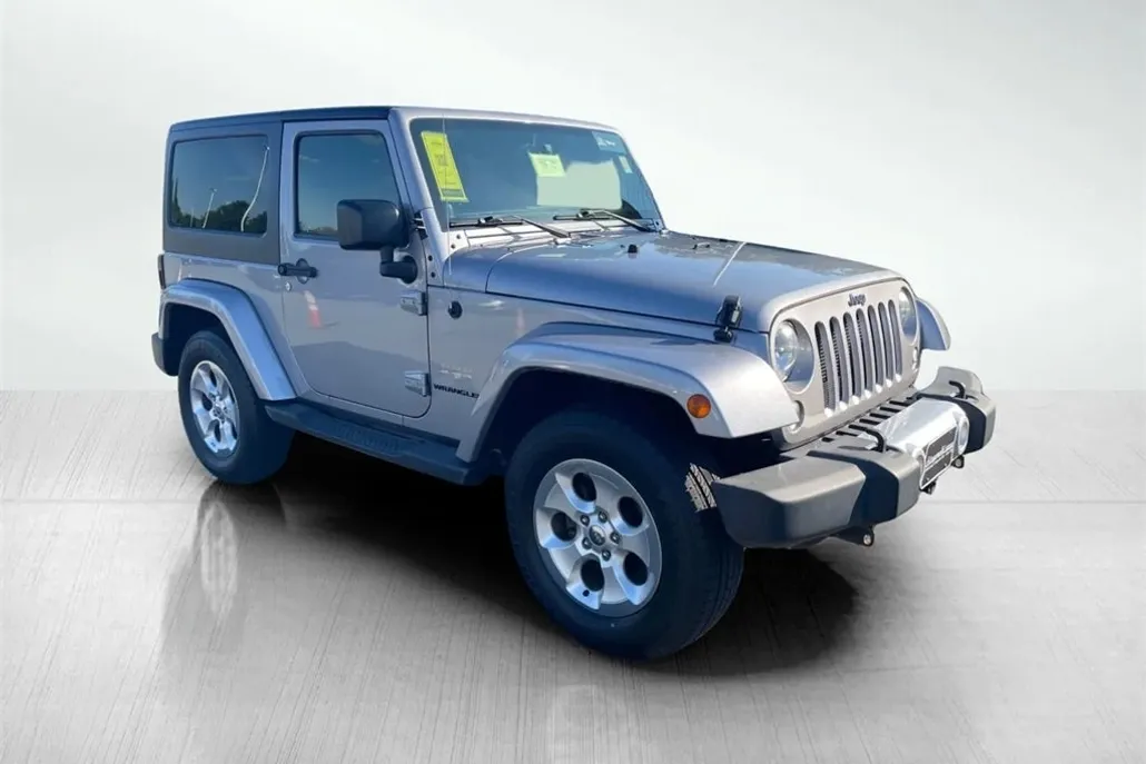 2014 Jeep Wrangler Sahara photo 1